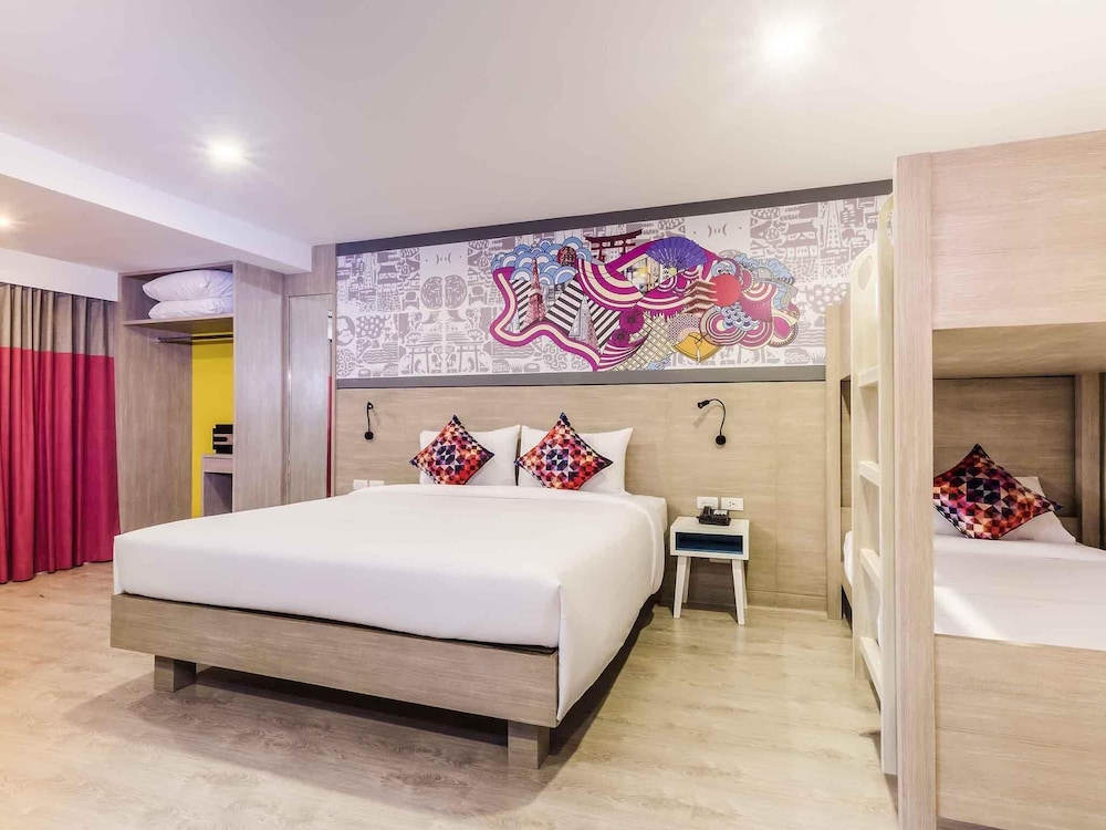 Habitación Familiar con Camas Apiladas del hotel Ibis Styles Bangkok Sukhumvit 50. Foto 4