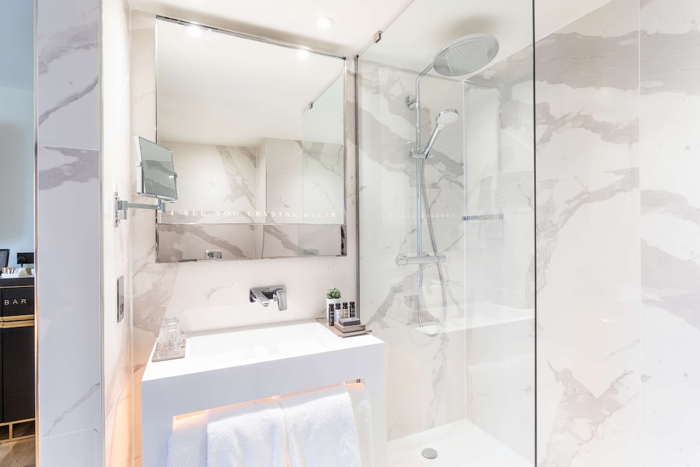 Habitación superior, 2 camas individuales del hotel Holmes London. Foto 3