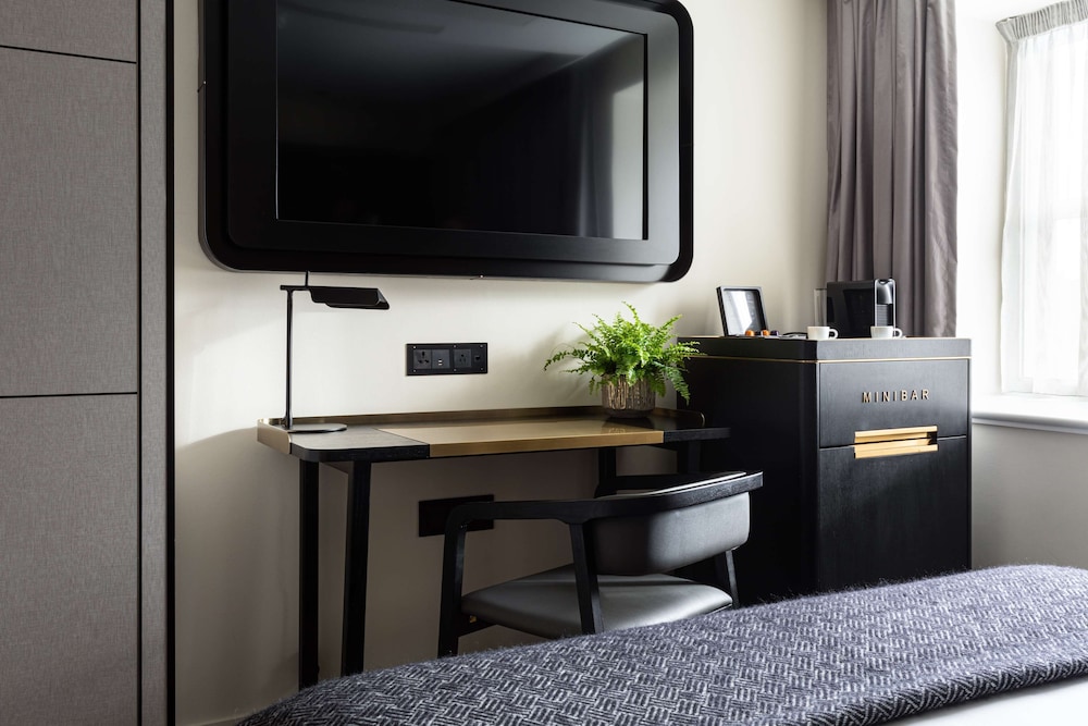 Habitación Deluxe (2 Twins) del hotel Holmes London. Foto 1