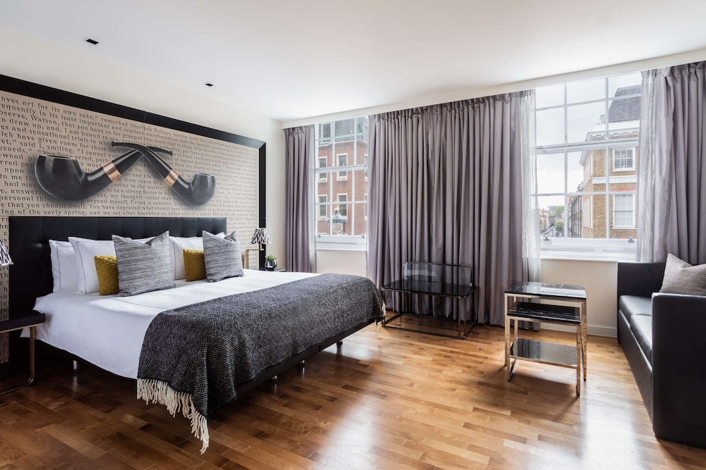 Habitación Deluxe (Heritage King) del hotel Holmes London. Foto 1