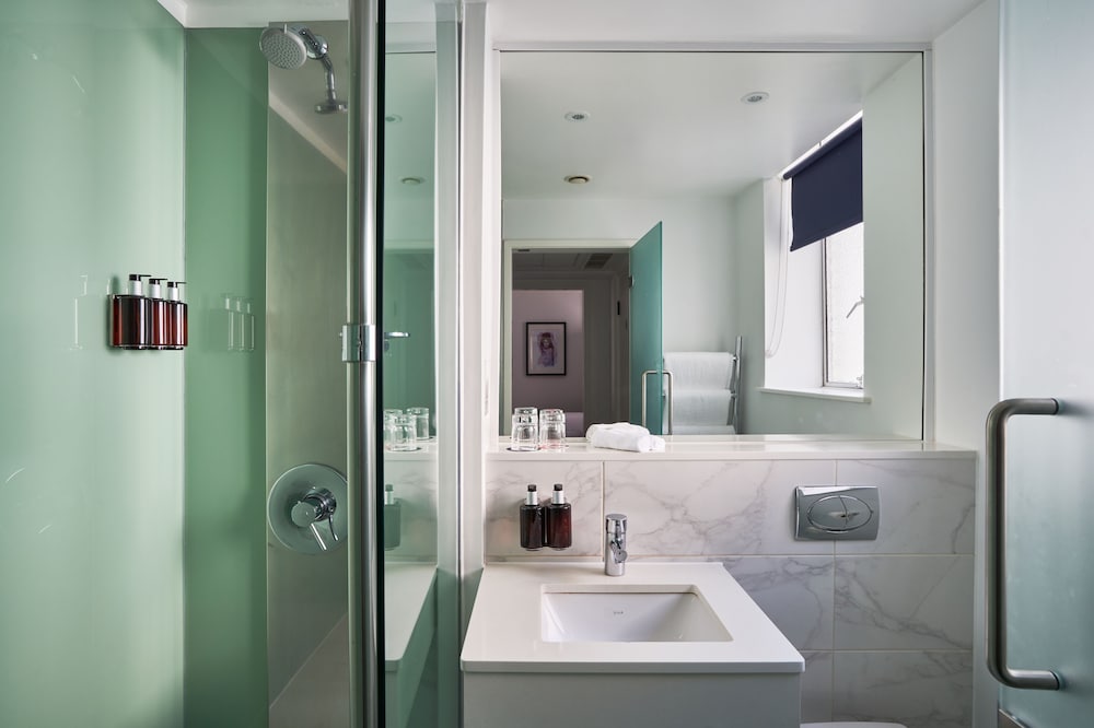 Classic Twin Room del hotel The Cumberland. Foto 4