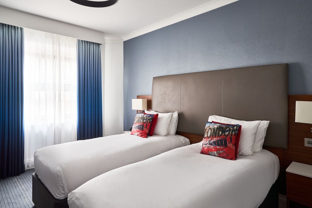 Habitación Deluxe con 2 camas individuales del hotel The Cumberland. Foto 2