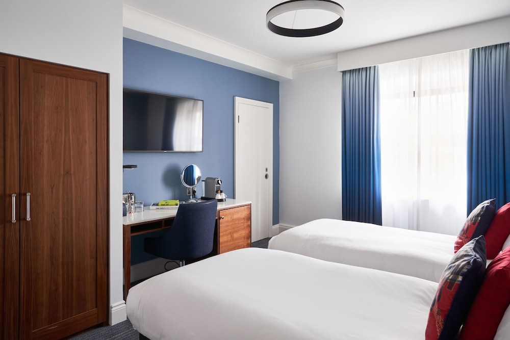 Habitación Deluxe con 2 camas individuales del hotel The Cumberland. Foto 3