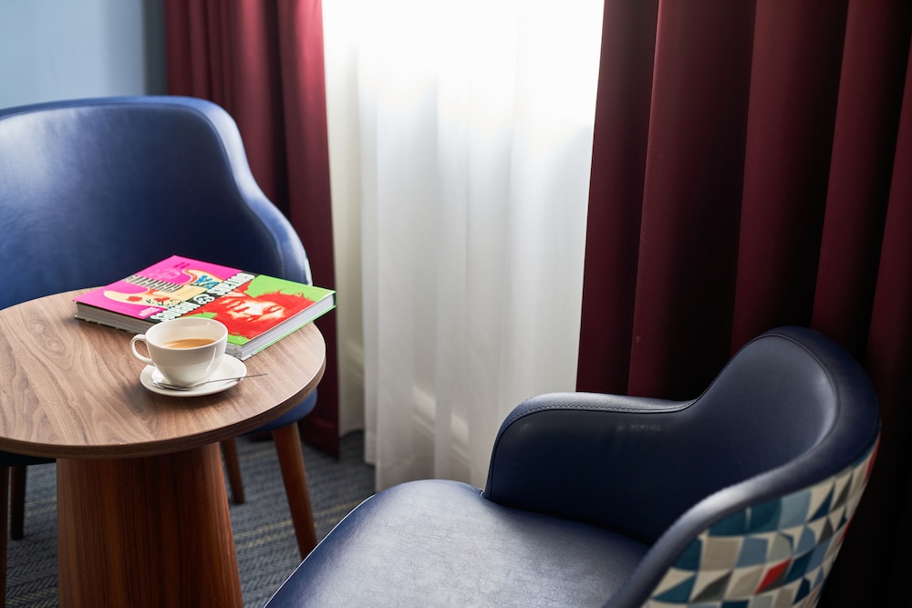 Executive King Room (With Executive Club Lounge Access) del hotel The Cumberland. Foto 3