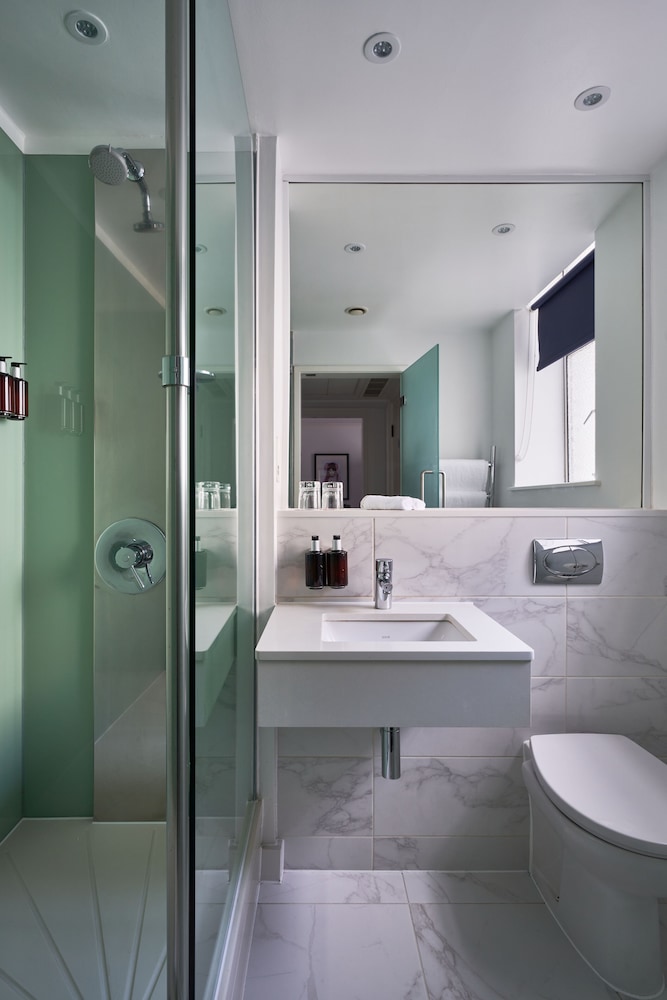 Executive King Room (With Executive Club Lounge Access) del hotel The Cumberland. Foto 5