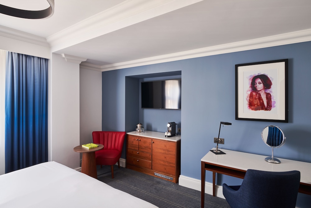 Habitación Deluxe doble, vistas al parque del hotel The Cumberland. Foto 1