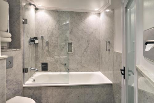 Suite Junior del hotel Radisson Blu , London Bond Street. Foto 6