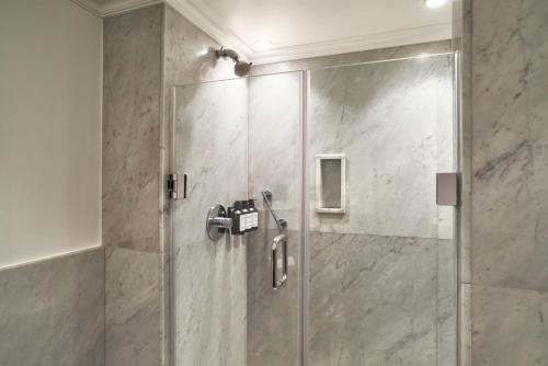 Habitación Doble Estándar del hotel Radisson Blu , London Bond Street. Foto 3