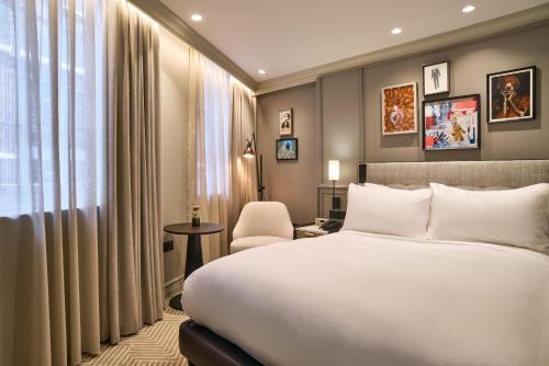 Habitación Doble Estándar del hotel Radisson Blu , London Bond Street. Foto 4