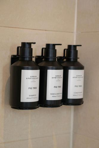 Habitación Superior con cama extragrande del hotel Radisson Blu , London Bond Street. Foto 4