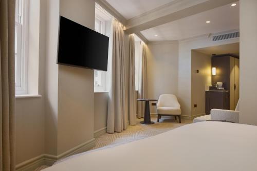 Suite Junior del hotel Radisson Blu , London Bond Street. Foto 12