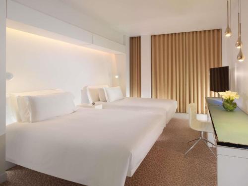 Habitación Doble Superior del hotel St Martins Lane London. Foto 5