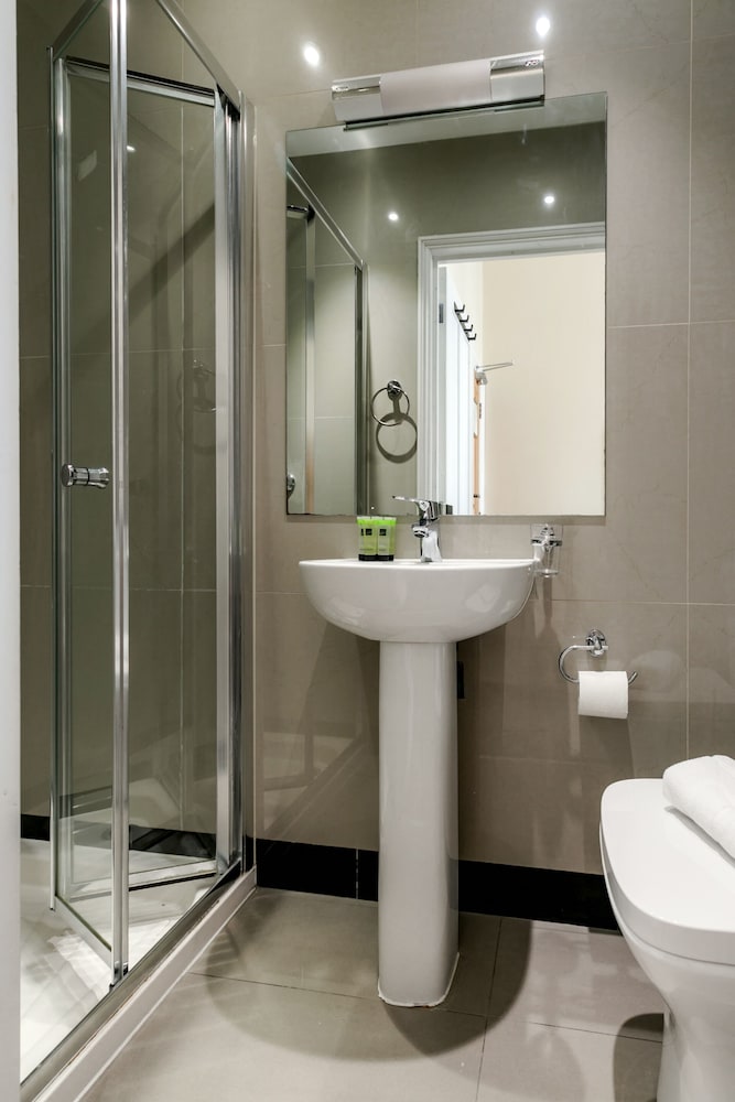 Habitación doble, baño privado del hotel Mina House. Foto 29