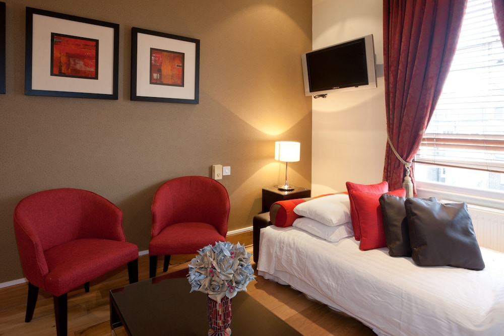 Habitación triple estándar del hotel New Linden. Foto 8