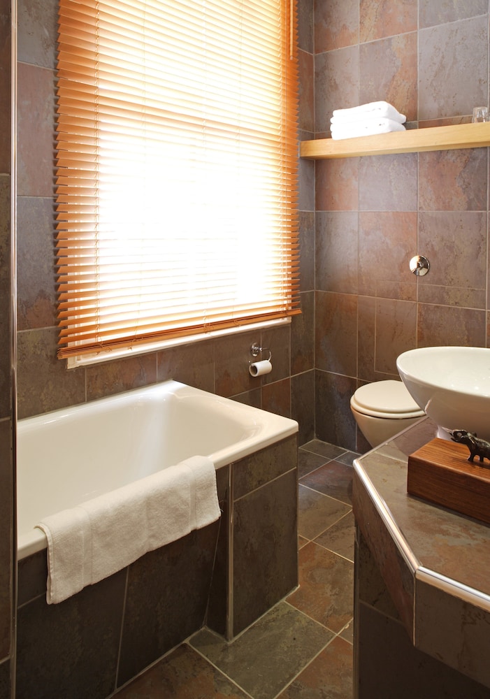 Habitación triple estándar del hotel New Linden. Foto 16