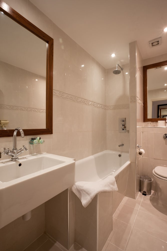 Habitación triple estándar del hotel New Linden. Foto 18
