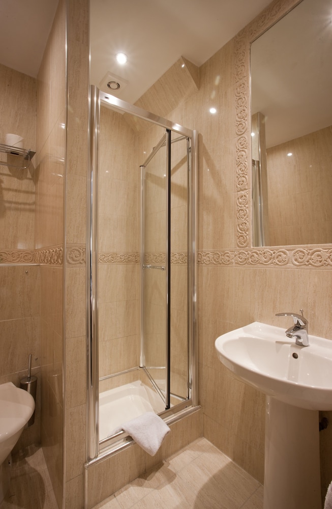 Habitación estándar con 2 camas individuales del hotel New Linden. Foto 9