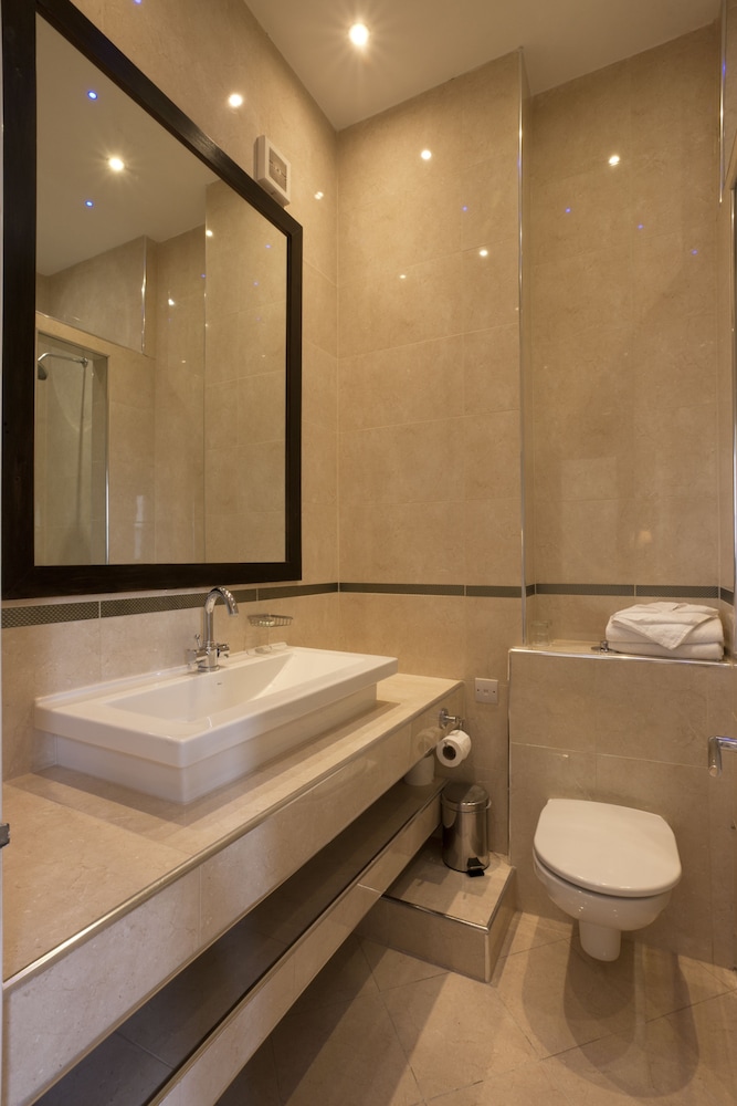 Suite de lujo del hotel New Linden. Foto 9