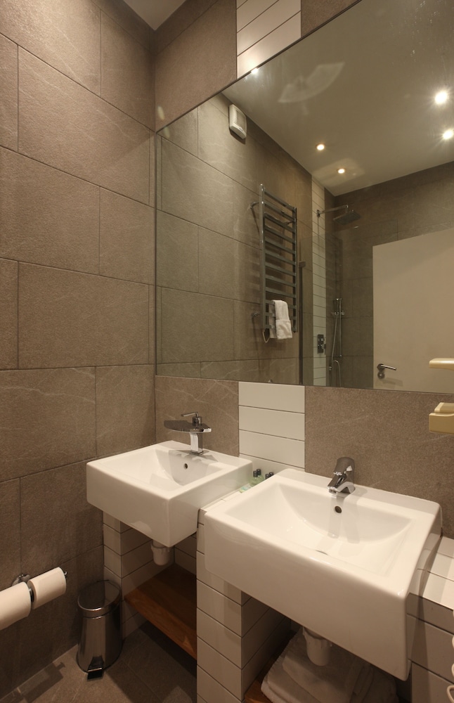 Suite de lujo del hotel New Linden. Foto 11