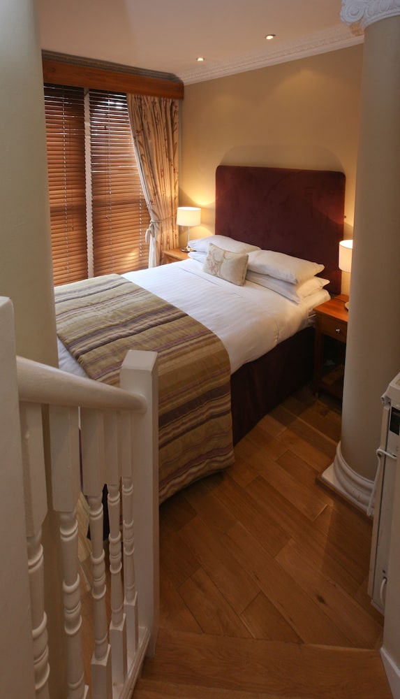 Habitación cuádruple estándar del hotel New Linden. Foto 2