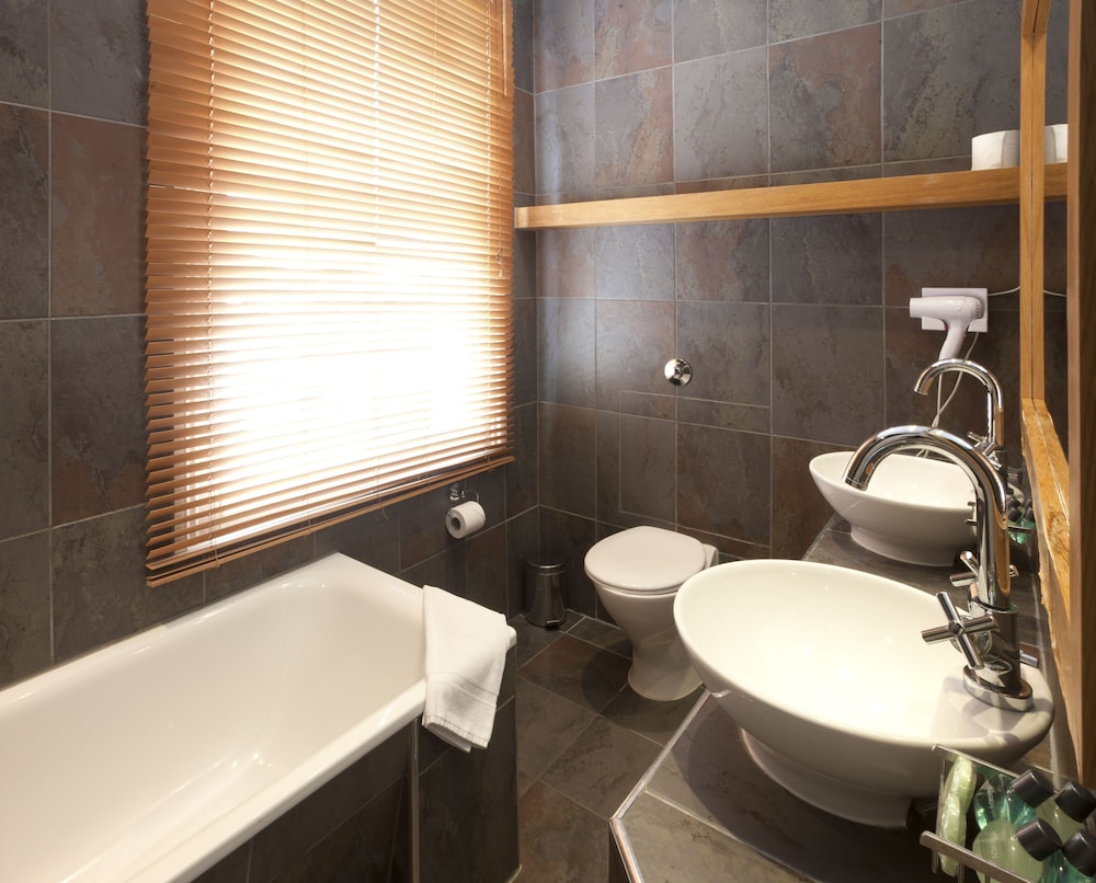 Habitación cuádruple estándar del hotel New Linden. Foto 6