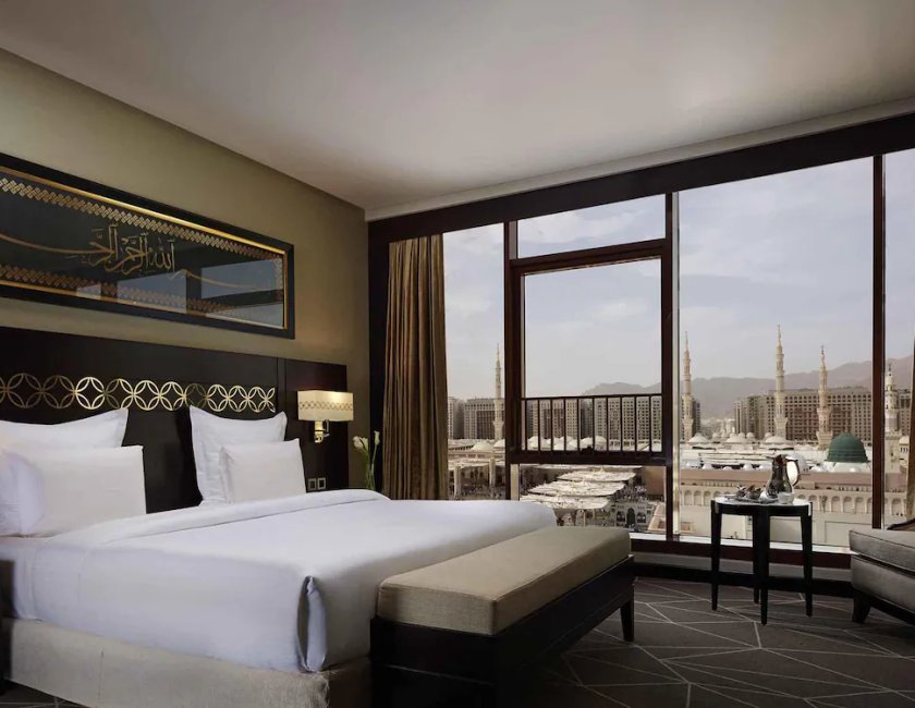 Suite Lujo 1 Cama king Vista Panorámica Business Con Vistas del hotel Pullman Zamzam Madina. Foto 3