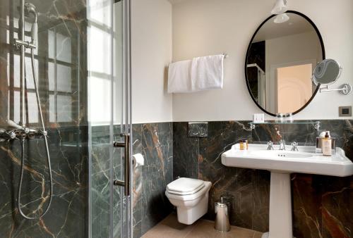 Habitación Doble Superior del hotel Les Rives De Notre Dame. Foto 3