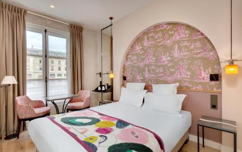 Habitación Doble Estándar del hotel Les Rives De Notre Dame. Foto 21