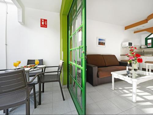 Bungalow de 1 dormitorio del hotel Bungalows Vistaflor. Foto 4