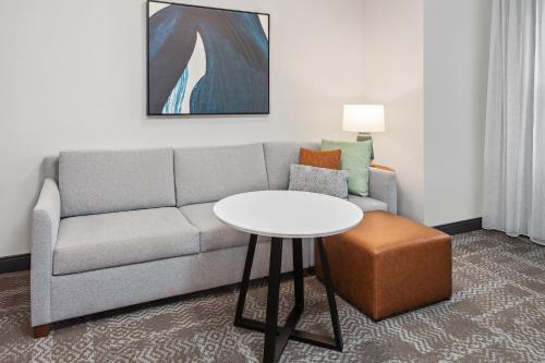 King Studio Suite - Disability Access Roll in Shower/Non - Smoking del hotel Staybridge Suites Albany Wolf Rd Colonie Center