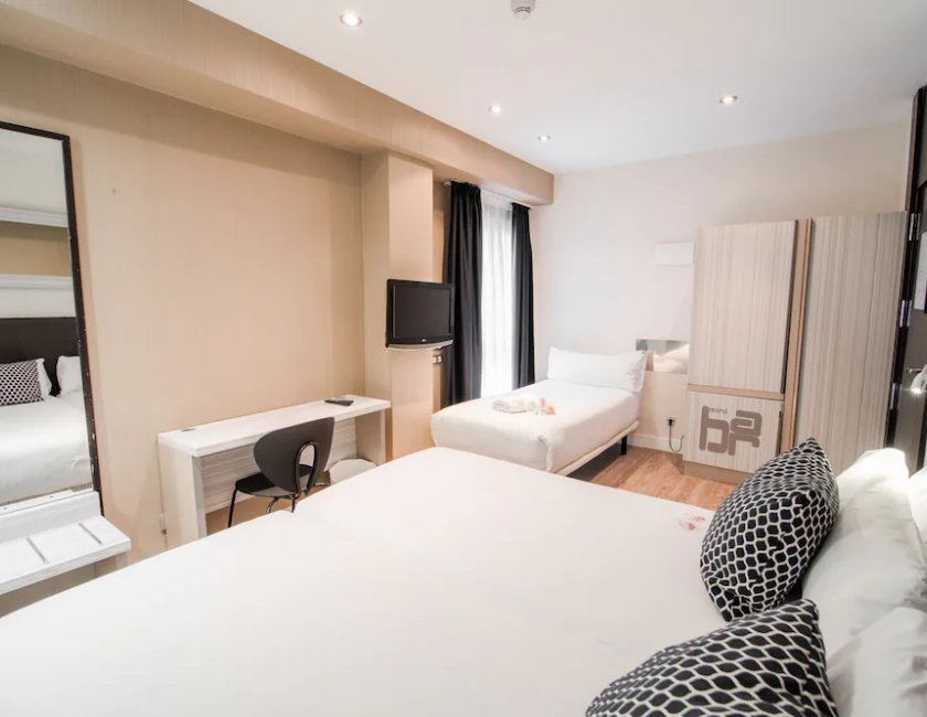Habitación Superior, Terraza, Vistas Puerta del Sol del hotel Petit Palace Puerta del Sol. Foto 12