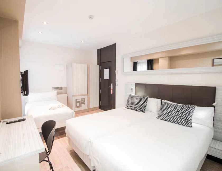 Habitación Superior, Terraza, Vistas Puerta del Sol del hotel Petit Palace Puerta del Sol. Foto 13