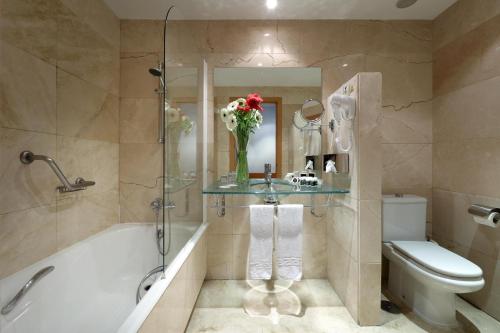 Suite Junior del hotel Exe Gran Almenar. Foto 11