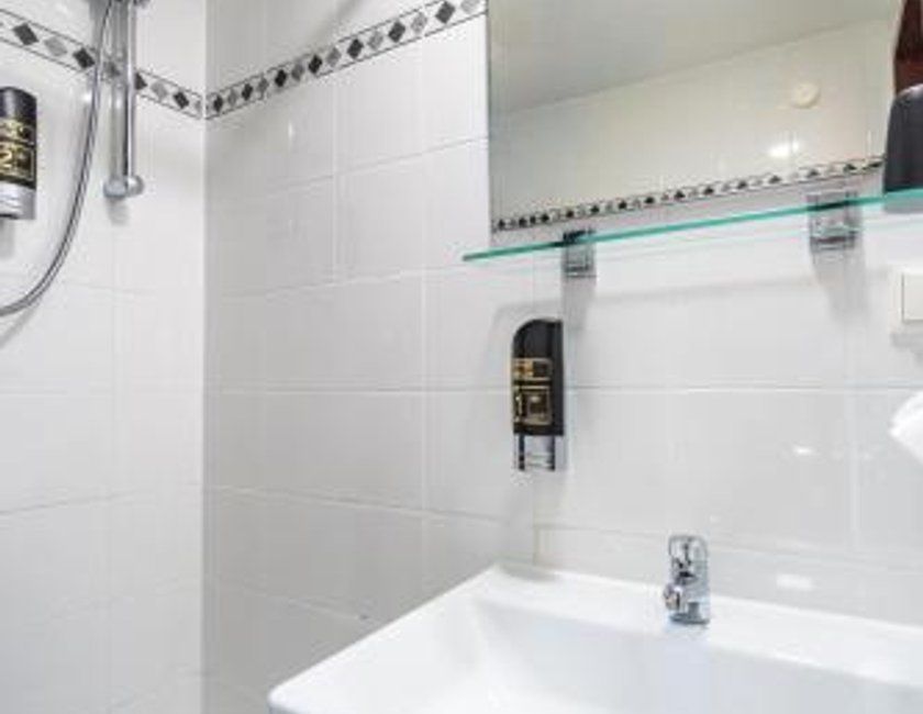 Habitación Doble Estándar del hotel Enziana Wien. Foto 3