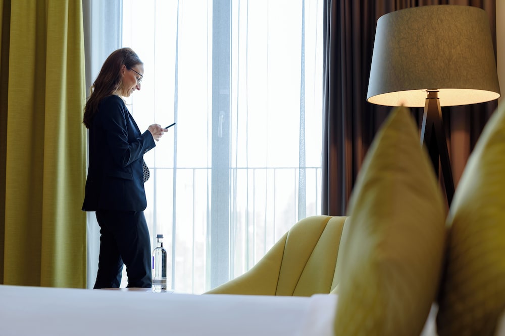 Habitación estándar con 2 camas individuales, 2 camas individuales del hotel Novotel Muenchen Messe. Foto 4