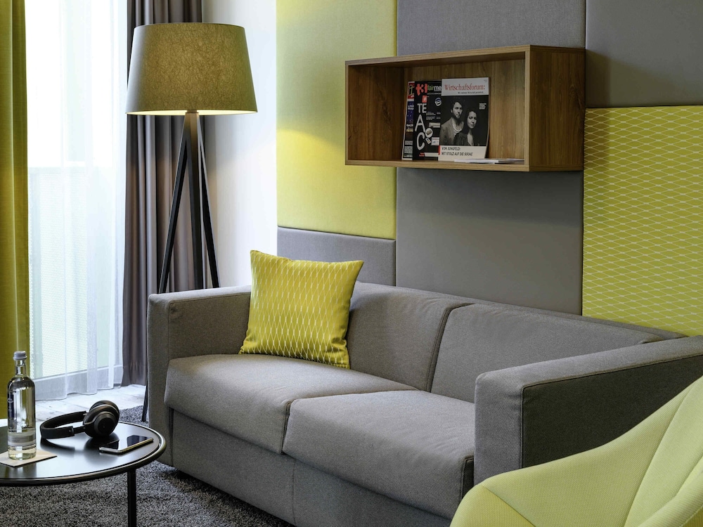 Habitación ejecutiva, 1 cama doble con sofá cama del hotel Novotel Muenchen Messe. Foto 2