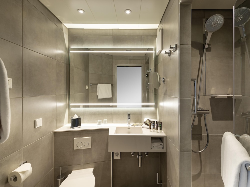 Habitación superior, 1 cama doble del hotel Novotel Muenchen Messe. Foto 4