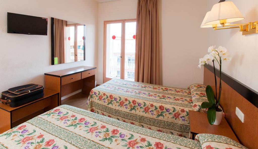 Habitación doble Económica 2 camas del hotel Guitart Central Park Aqua Resort. Foto 1