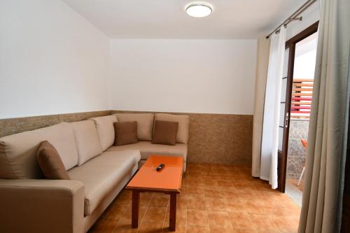 Apartamento de 1 dormitorio con terraza del hotel Villa Florida. Foto 1