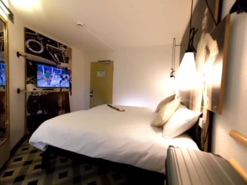 MyRoom By Helena - Habitación Doble The Golden 20's con 2 camas - Sweet Bed By Ibis del hotel Ibis Köln Centrum. Foto 2