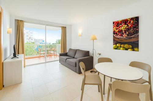 Apartamento de 1 dormitorio con vistas al mar del hotel Vistasol Apartments. Foto 1