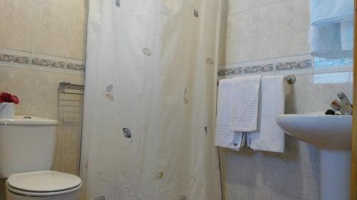 Habitación Triple del hotel Amparo Las Hayas. Foto 8