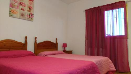 Habitación Triple del hotel Amparo Las Hayas. Foto 10