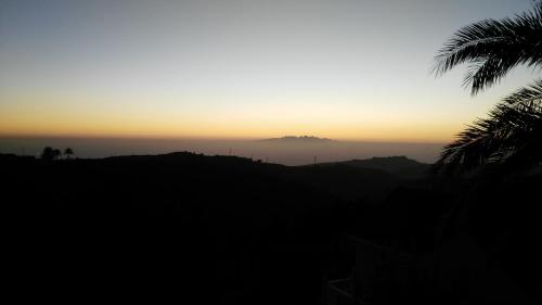 Habitación Triple del hotel Amparo Las Hayas. Foto 12