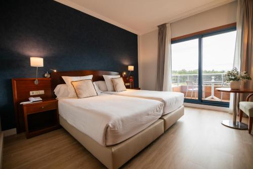 Habitación Doble Superior con vistas al mar - 1 o 2 camas del hotel Galatea. Foto 3