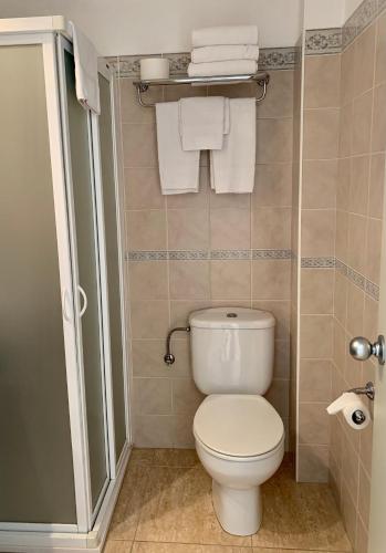 Habitación Cuádruple Estándar del hotel Jeni. Foto 2