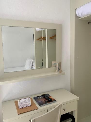 Habitación Cuádruple Estándar del hotel Jeni. Foto 6