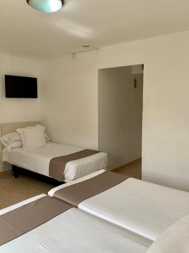 Habitación Cuádruple Estándar del hotel Jeni. Foto 9
