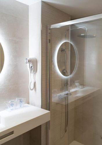 Habitación Doble Deluxe del hotel Pasarela. Foto 6