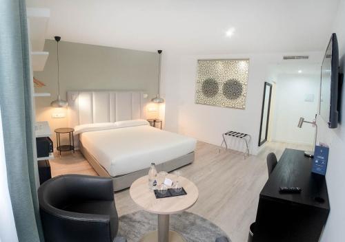 Habitación Doble Deluxe del hotel Pasarela. Foto 10